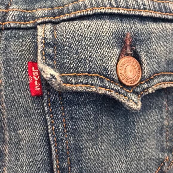Levi’s Washed Denim Jacket - Picture 4 of 8